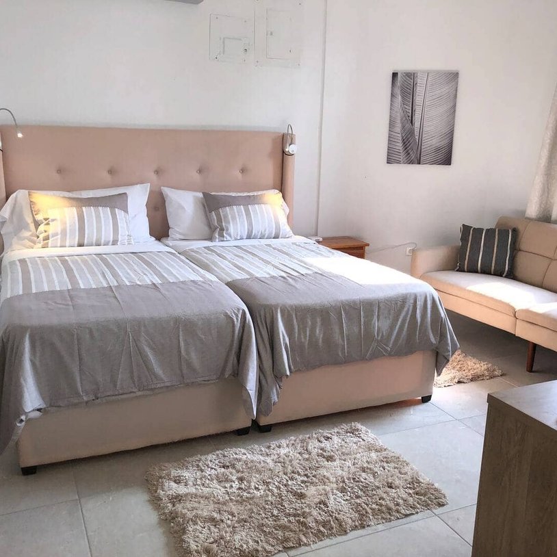 bedroom with two twin sized beds